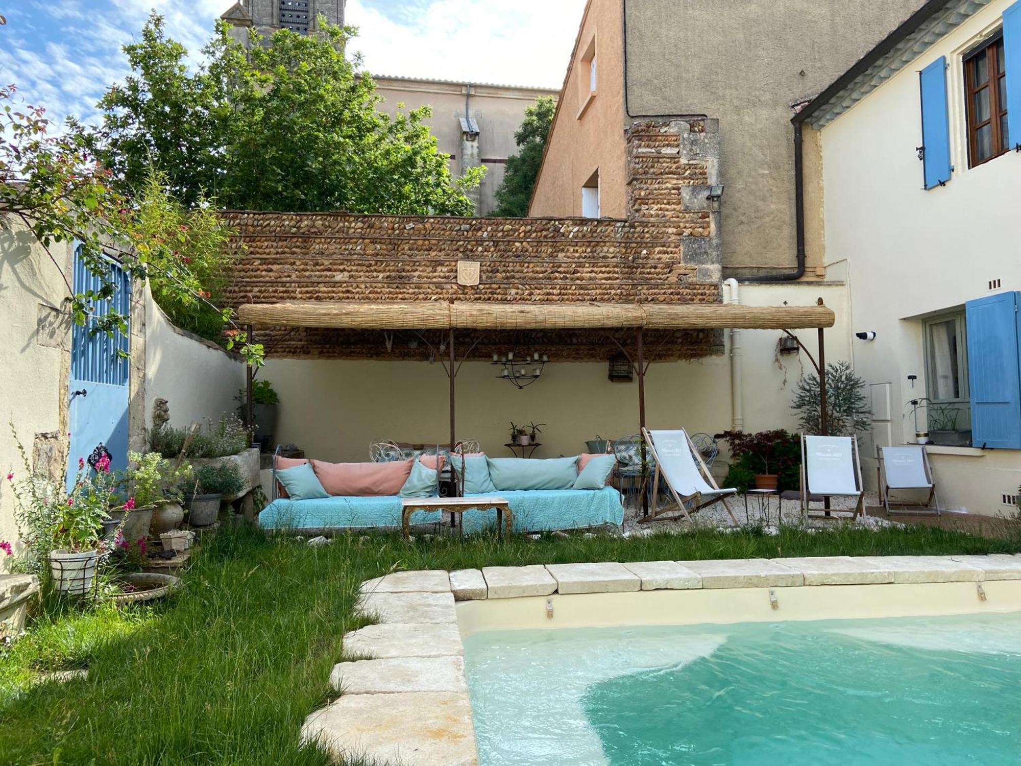 Maison 1823 - Suites De Charme A Garons Bagian luar foto